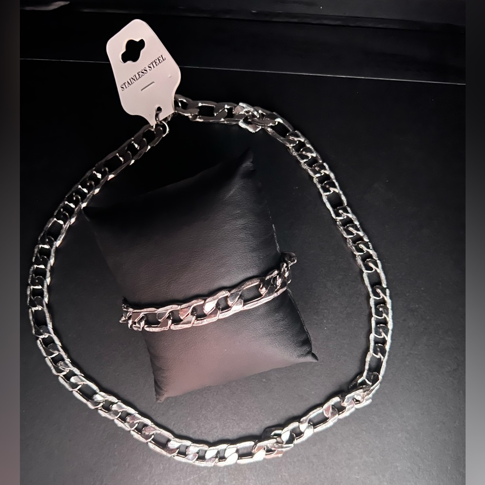 Stainless Steel 22” Necklace & bracelet Set